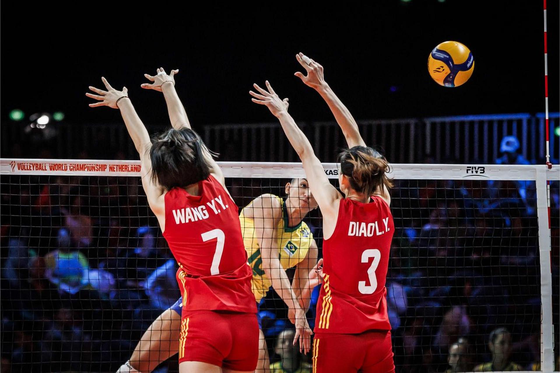 熊猫TV-巴西代表团在排球比赛中大放异彩，夺得季军