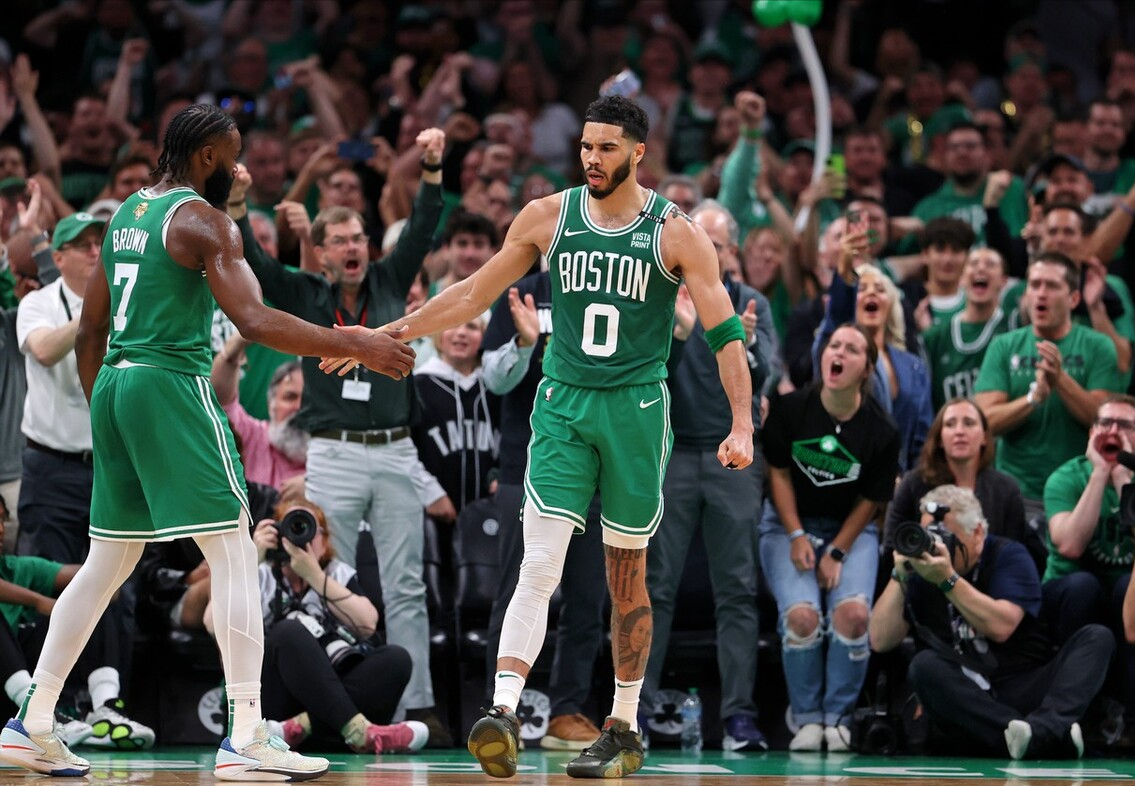 绿衫军逆转独行侠赢得系列赛