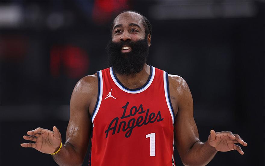 火箭客场负于老鹰，哈登独得30分难挽败局