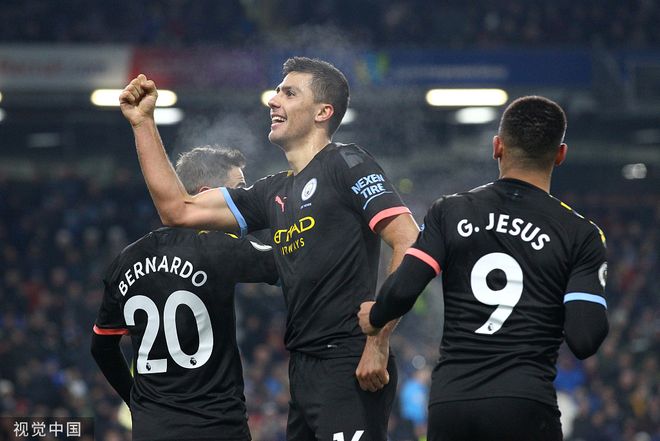 曼城客场扳回胜利，晋级形势一片大好