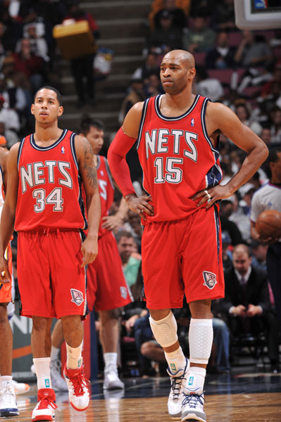 篮网主场擒热火，终结两连败