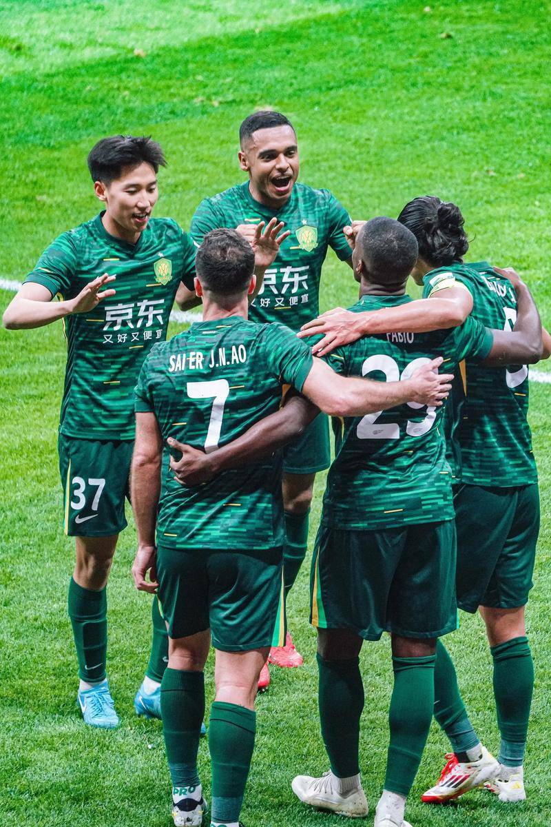 国安中场频频犯错，伤害了球队赢球机会的简单介绍