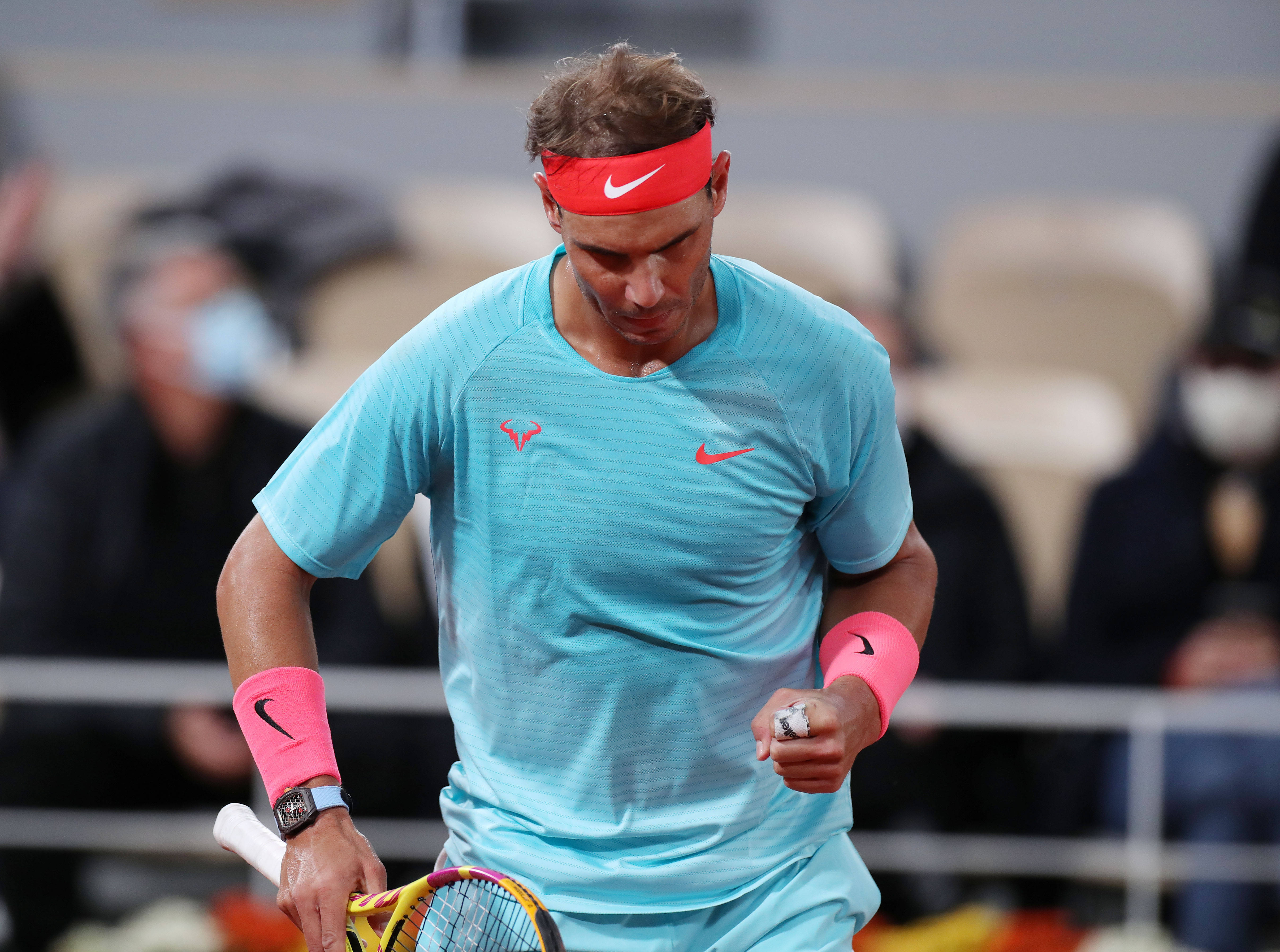 熊猫体育app-欧洲网球队险胜世界网球队，纳达尔关键制胜