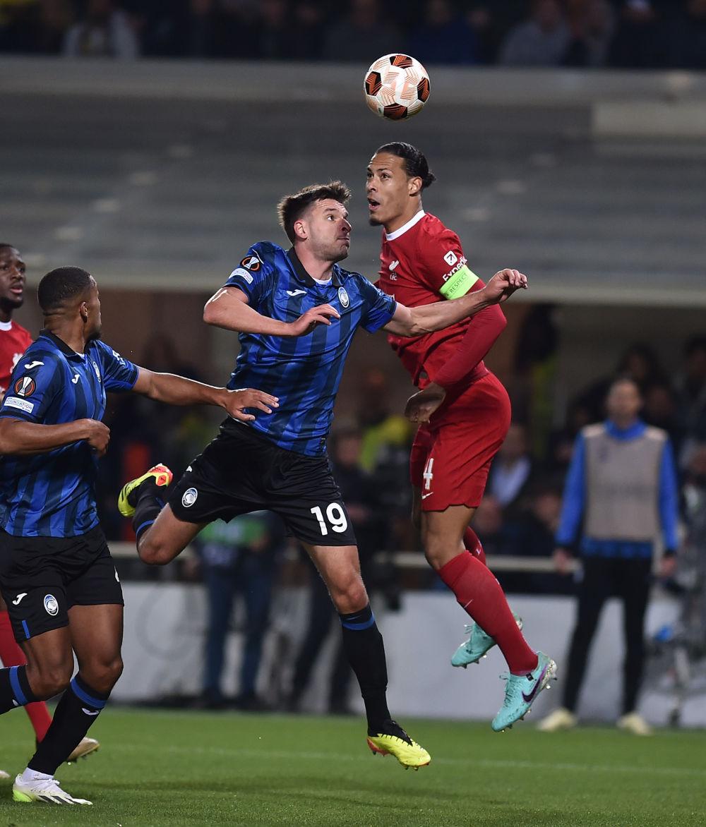 熊猫体育官方-利物浦确认范迪克将参与对阵拜仁的比赛